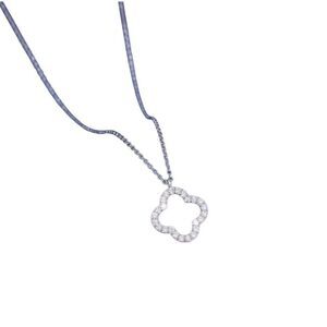 Beautiful Clover Necklace